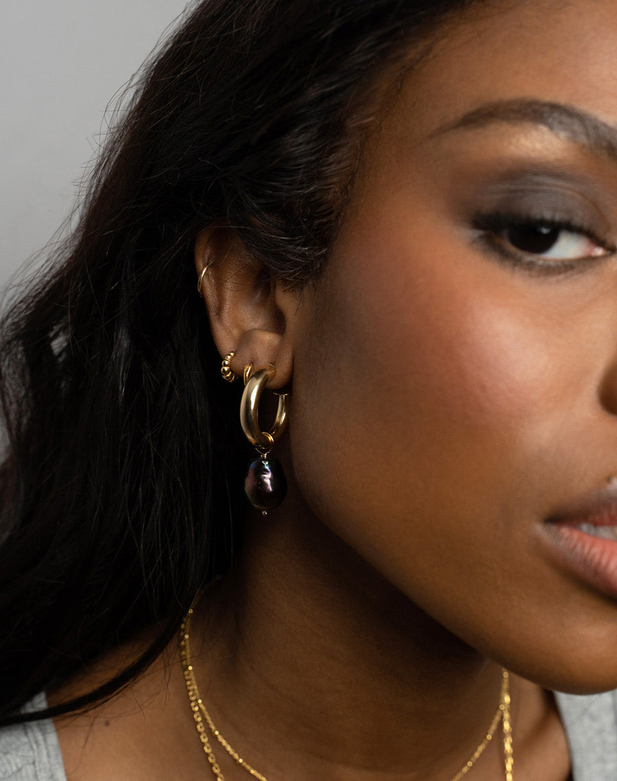 Big Ada Noir Gold Chunky Hoops Earring Set – NUE Hoops